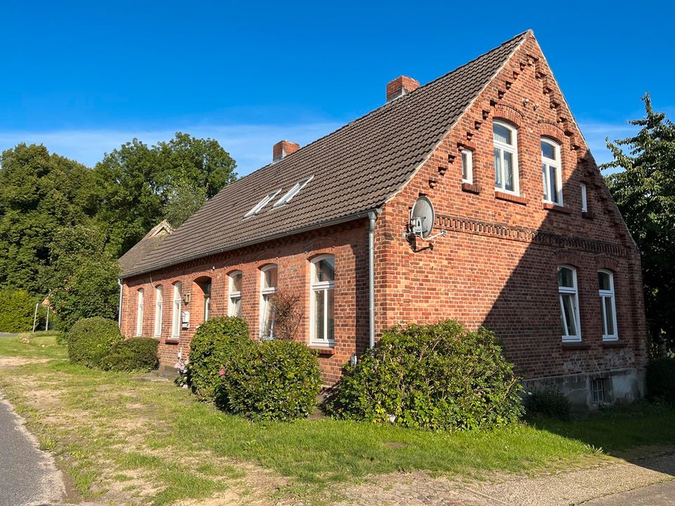 Ein- Zwei- Dreifamilienhaus in sehr guter Lage von Vellahn- nahe Boizenburg in Vellahn