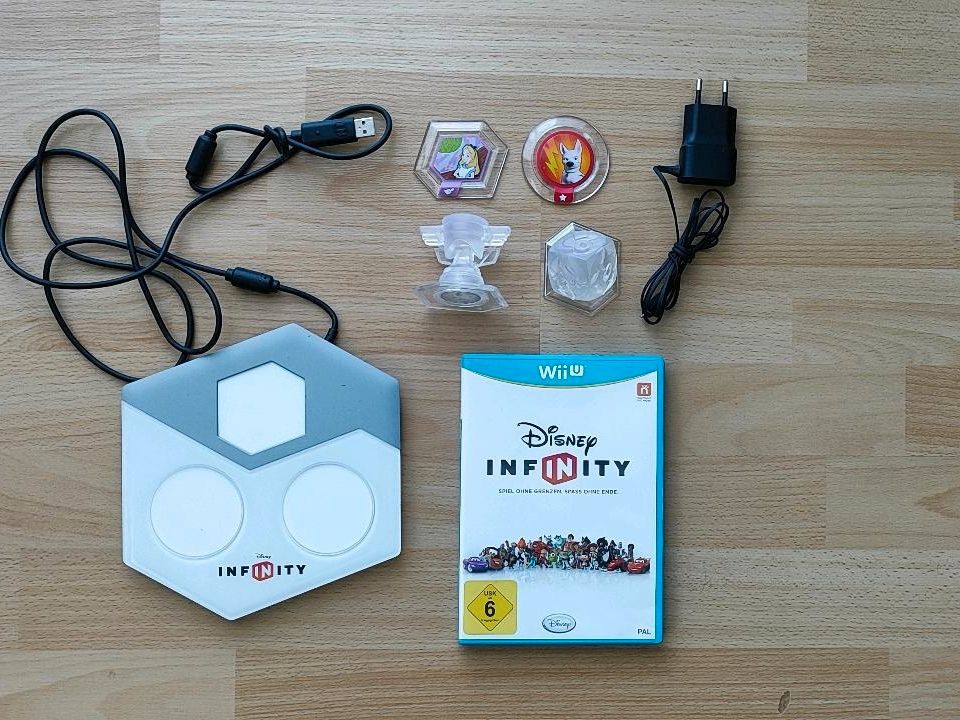 Wii Infinity Spiel Set in Braunschweig