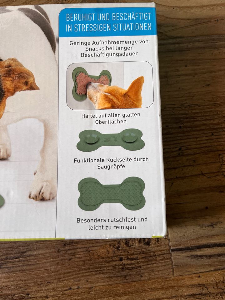 Schleckmatte NEU Hunde Katzen Futter Matte Leckmatte in Blender