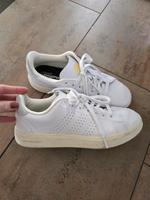 Sportschuhe Turnschuhe Sneaker weiß adidas 40 2/3 Nordrhein-Westfalen - Lippstadt Vorschau