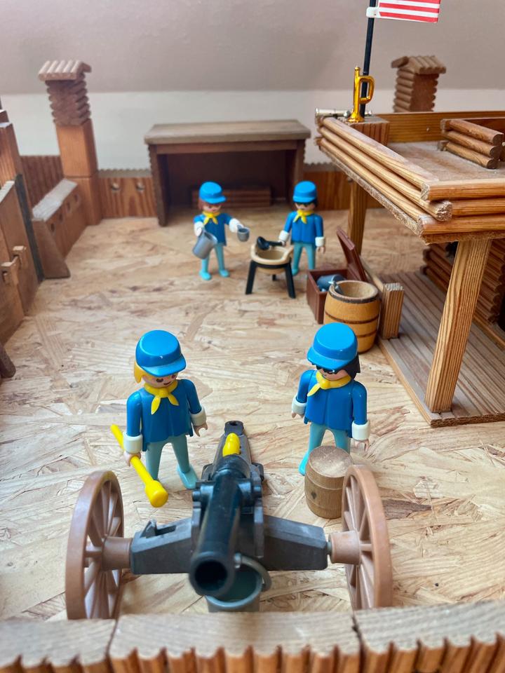 PLAYMOBIL 80er Western Fort Ranch Cowboy Farmer Nordstaatler in Naunhof