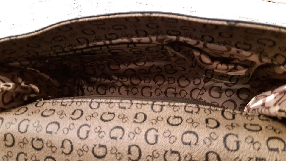 GUESS Damenjacke M & Handtasche in Bochum