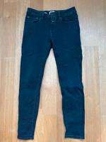 Closed Jeans Baker Black Light Super Stretch Denim Größe 25 Bayern - Nonnenhorn Vorschau