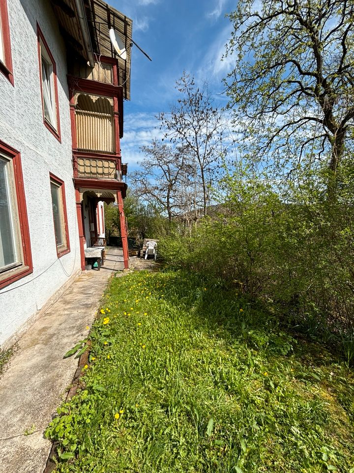 Zentral gelegene 3,5 Zimmer Wohnung mit Terrasse Garten in Coburg in Coburg