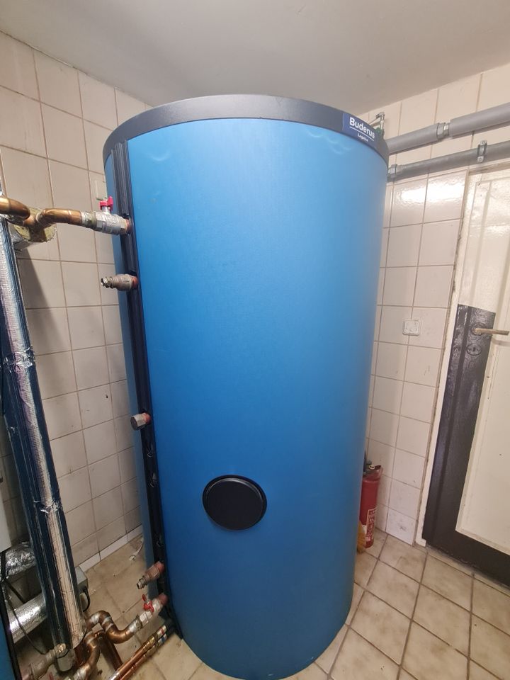 Buderus Pufferspeicher mit Thermosiphon-Technik Logalux PL1000 in Planebruch