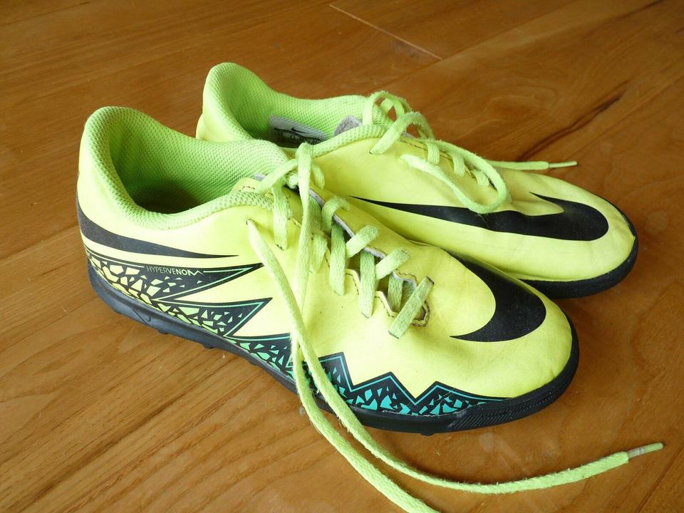 Fussballschuhe Nike Hypervenom neongelb Gr. 38 5 in Sachsen Hockendorf kleinanzeigen