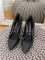 TAMARIS Touch It High Heels StilettoPumps Leder Nieten schwarz 38 Düsseldorf - Heerdt Vorschau