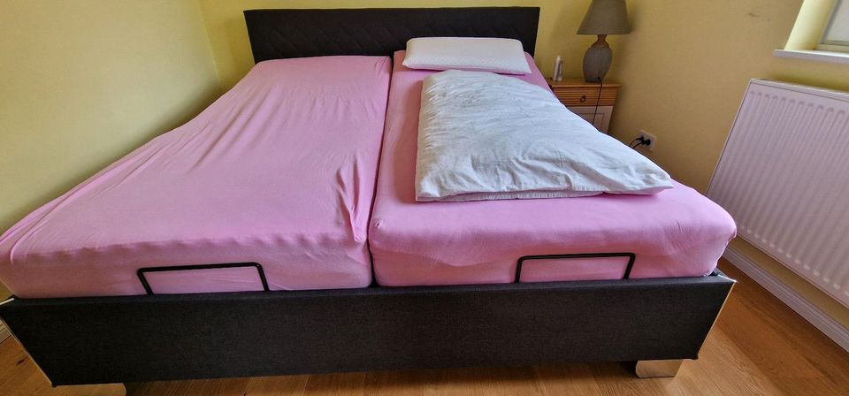 Boxspring mit Kopfteil 180/200 + E-Motor in Lüneburg