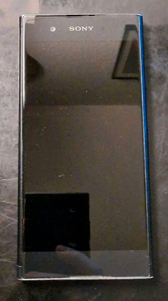 Sony Xperia XA1 Plus OVP in Leipzig
