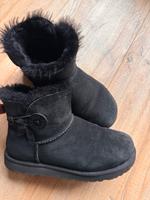 Uggs Mini Bailey Button gr 39 OriginalFestpreis Nordrhein-Westfalen - Witten Vorschau