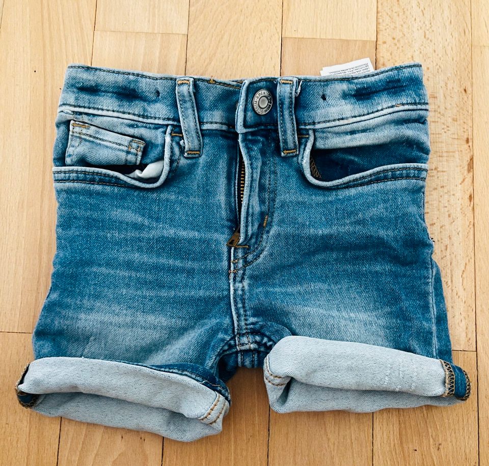 H&M Shorts neuwertig Jeans in Berlin