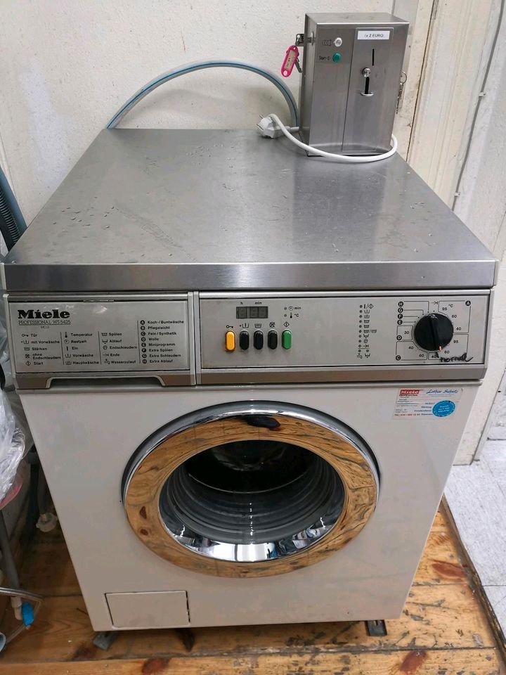 Miele Professional WS5425 mit Münzgerät und Garantie in Berlin