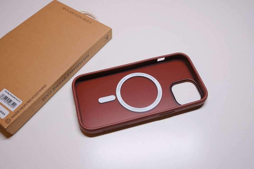 iPhone 15 MagSafe Schutzhülle Woodcessories Bio-Case rot - NEU in Lampertheim