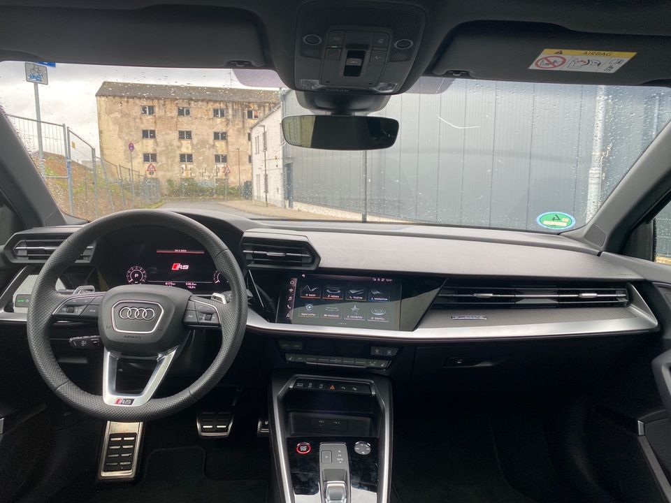 Audi RS3 Mieten Autovermietung in Frankfurt am Main
