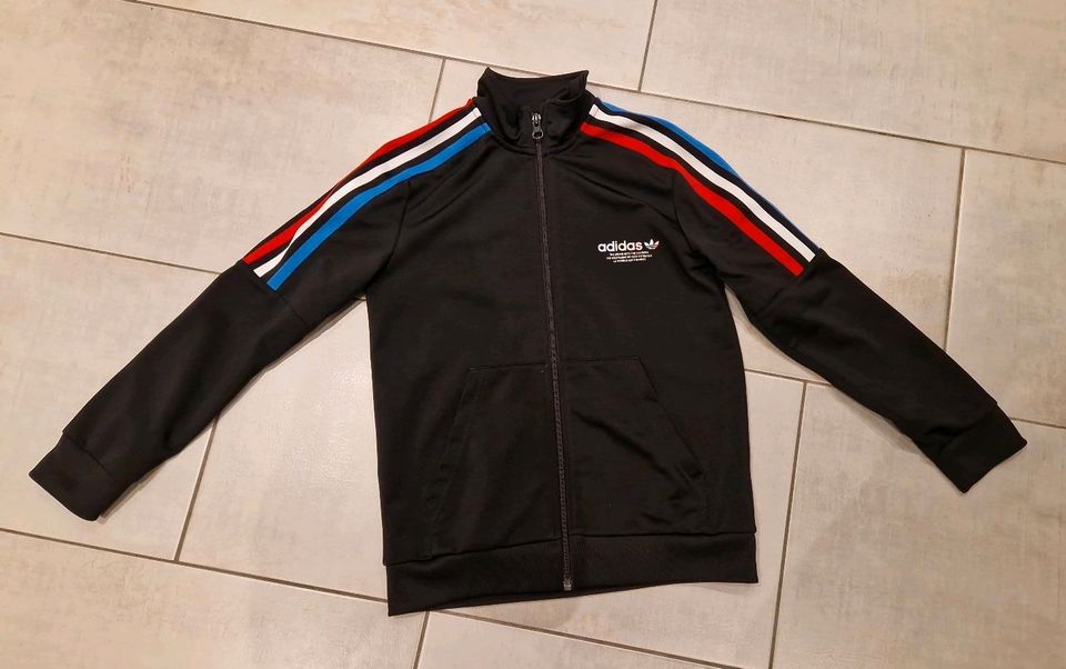 adidas Trainingsjacke Größe 140 in Dormagen