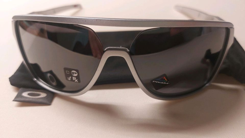 Oakley Castel / X-Silver / PRIZM Black Iridium / Neu in Freigericht