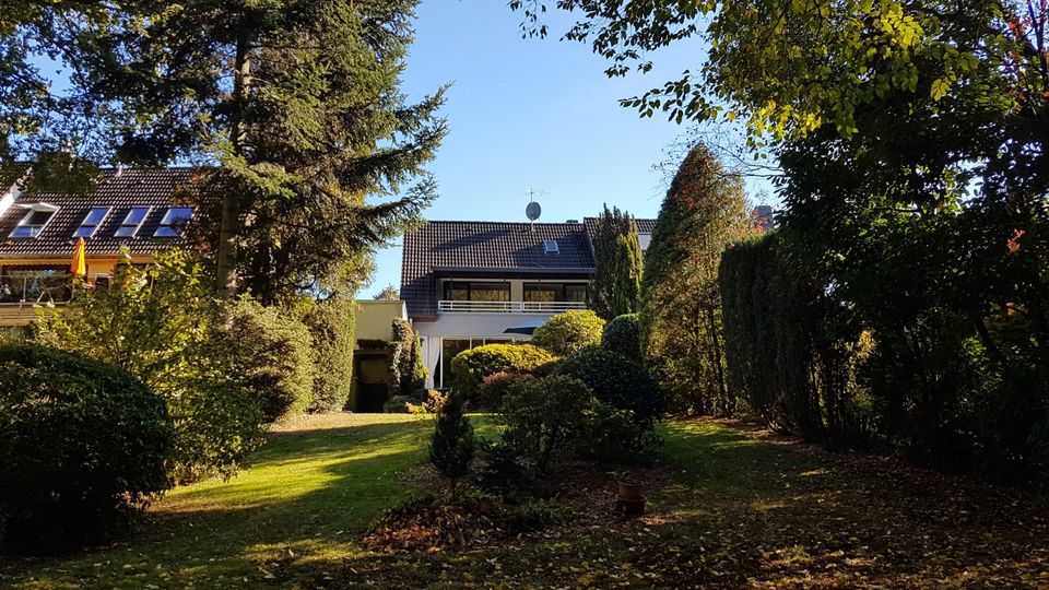 Doppelhaushälfte in bester Lage von Langenfeld-Wiescheid auf großem Grundstück mit Blick in den Wald in Langenfeld