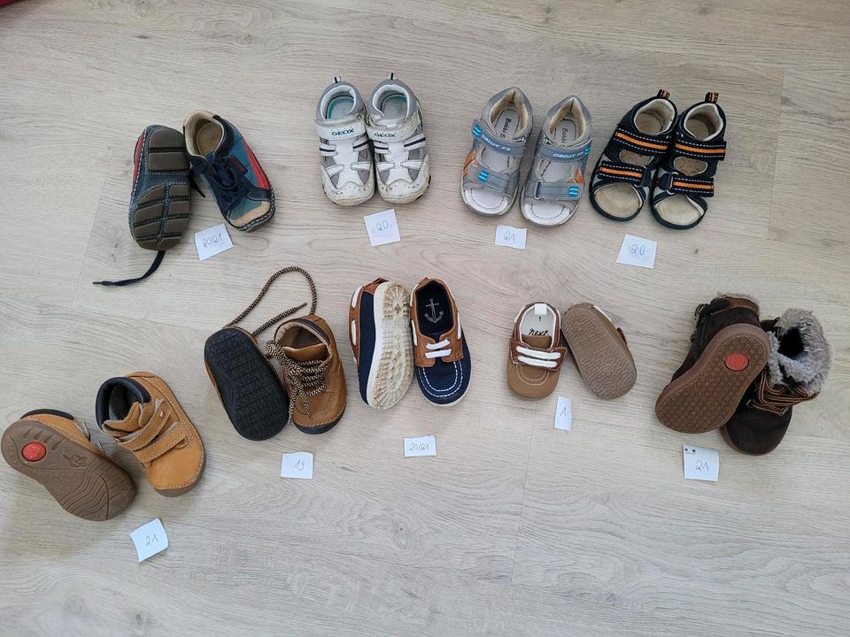 Babyschuhe Kinder Schuhe verschiedene Größen in Kaufungen