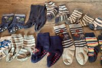 10 Paar Baby Socken Ergee, Sigikid, Rutschsocken ca Gr 18-22 Hessen - Altenstadt Vorschau