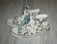 Sportschuhe Chucks Turnschuhe Sneaker Gr. 40 Weiß Bunt Rheinland-Pfalz - Lörzweiler Vorschau
