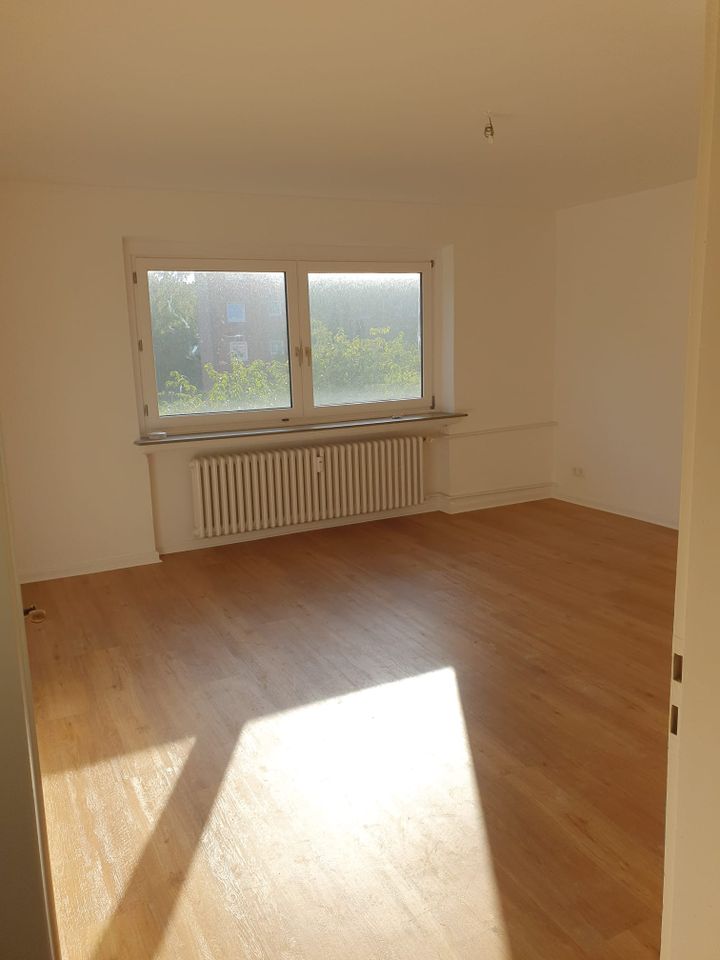 Gemütliche 3-Zimmer-Wohnung in der Kiefernweg mit Balkon in Flensburg