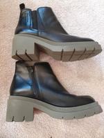 Marc O'polo Schuhe boots schwarz mit Absatz & Reißverschluss Mecklenburg-Vorpommern - Neubrandenburg Vorschau