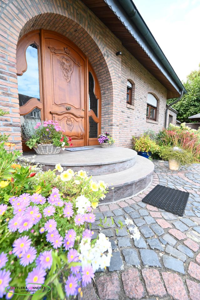 Gepflegter Bungalow im Landhaus-Stil in ruhiger Seitenstraße von Viersen in Viersen