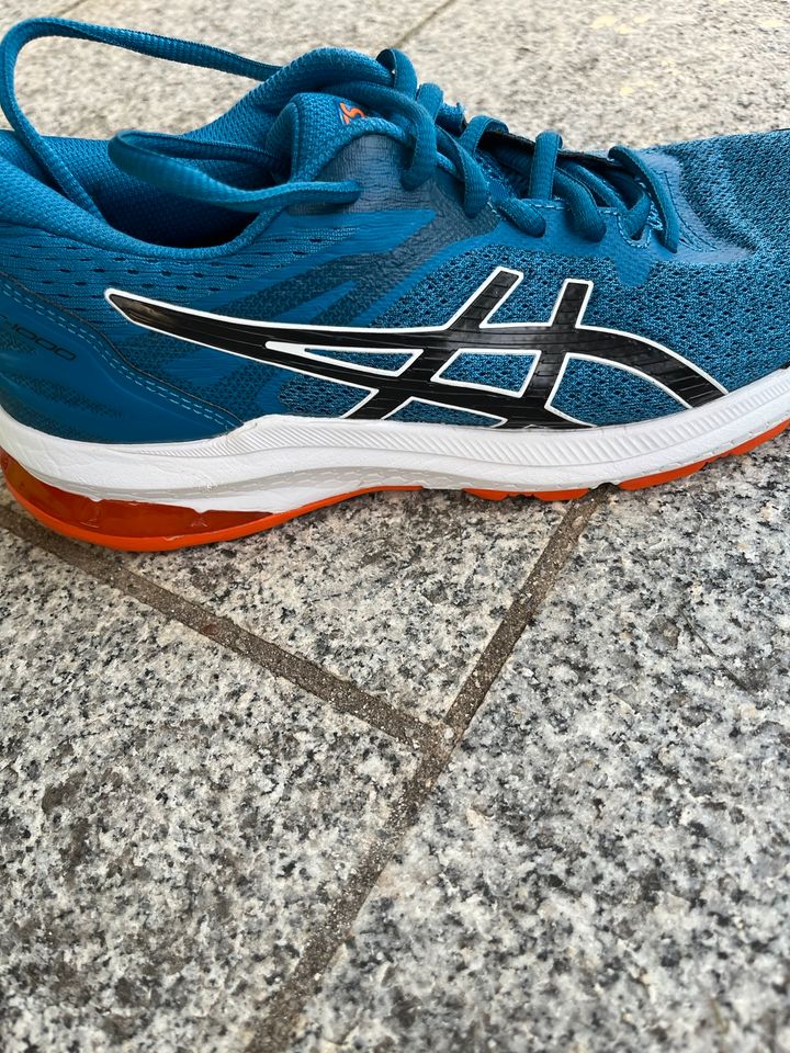 Asics Laufschuhe jungen in Größe 39 wie neu in Hemmingen