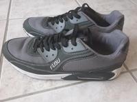Neue Fubu Herrenschuhe Gr 46 Sportschuhe Sniker Nordrhein-Westfalen - Meerbusch Vorschau
