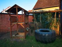 Spielturm mit Sandkasten und Reifenschaukel Niedersachsen - Garbsen Vorschau