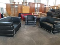 24228RH Tolle Sitzgruppe im Cassina LC3 Stil 2x2er 1 Sessel Bayern - Augsburg Vorschau