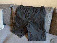 Nike Fit Dry kurze Hose / Größe M Berlin - Lichtenberg Vorschau