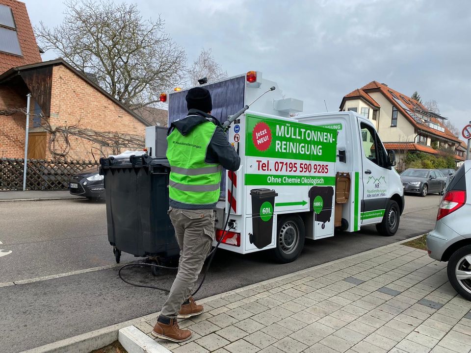 Mülltonnenreinigung Container Reinigung Tonnen Reinigung  Biotonne Reinigung in Leutenbach