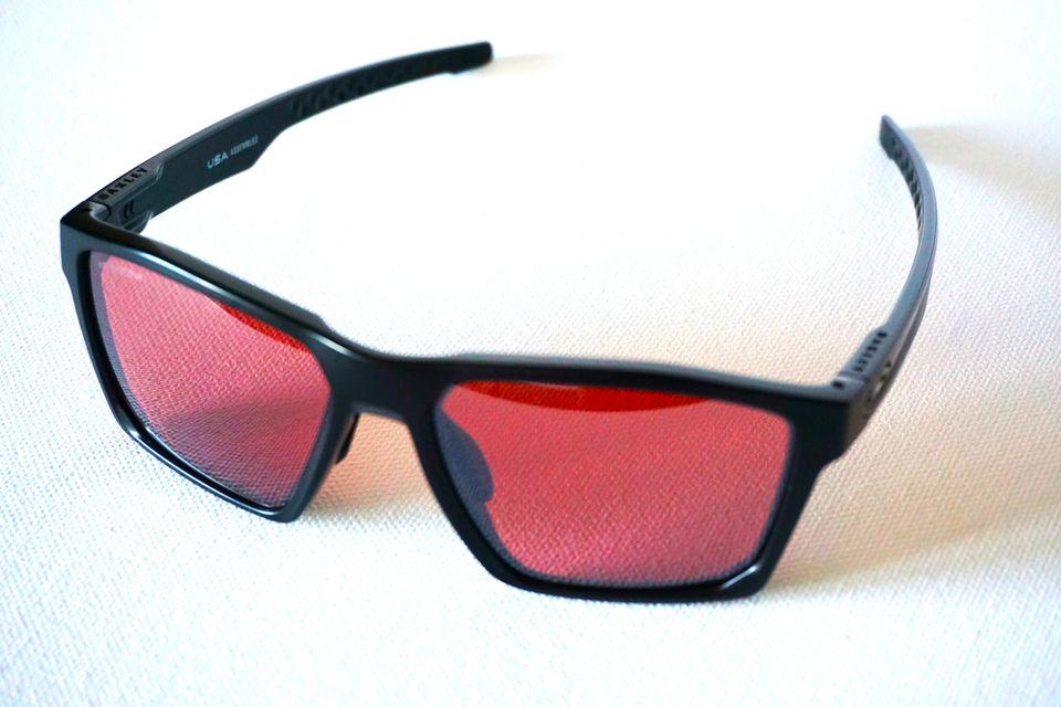 Oakley Sonnenbrille Prizm Neuwertig unbenutzt in Glauchau