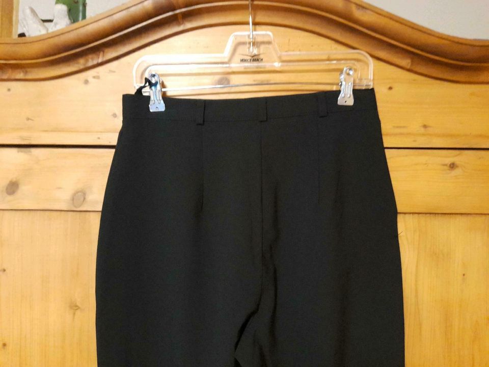 Hose schwarz (langgr. 80)  angenehm zu tragen in Welling