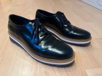 Tommy Hilfiger Sneaker Damen shiny Lackschuhe blau Größe 41 Nordrhein-Westfalen - Bornheim Vorschau