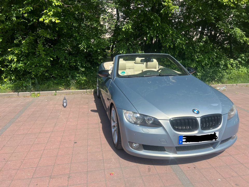 gepflegtes BMW e93 325i Checkheft Gepflegt in Nürnberg (Mittelfr)