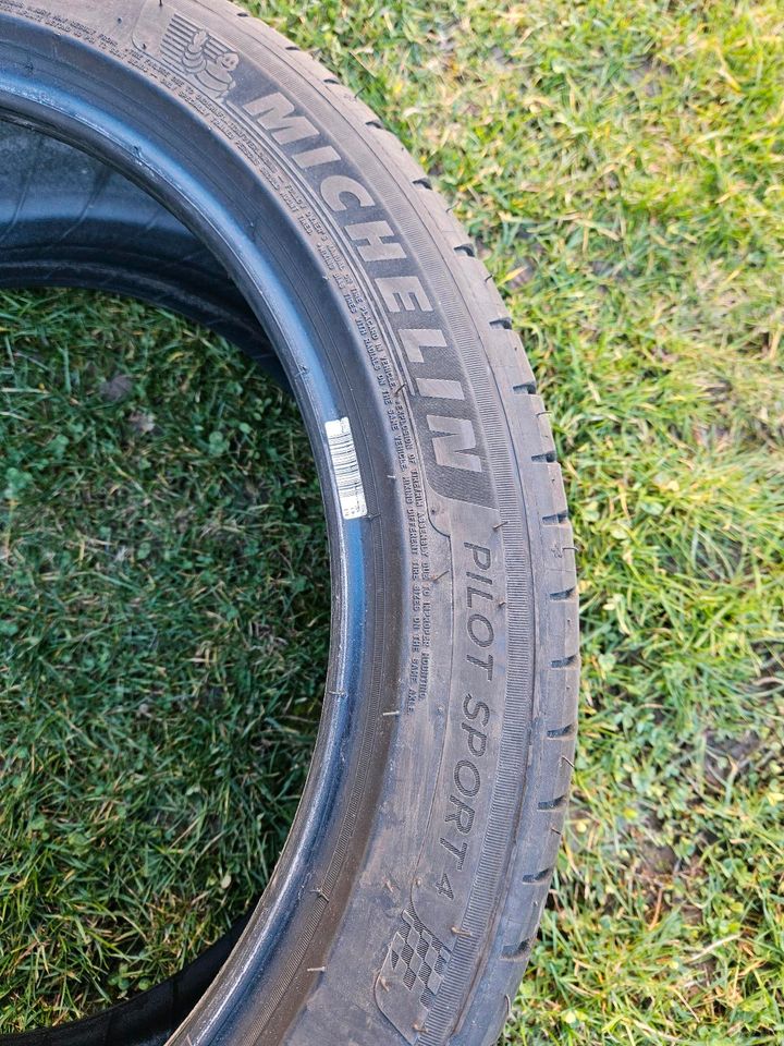 Michelin Pilot Sport 4  235/45ZR19 (99Y) in Mehring