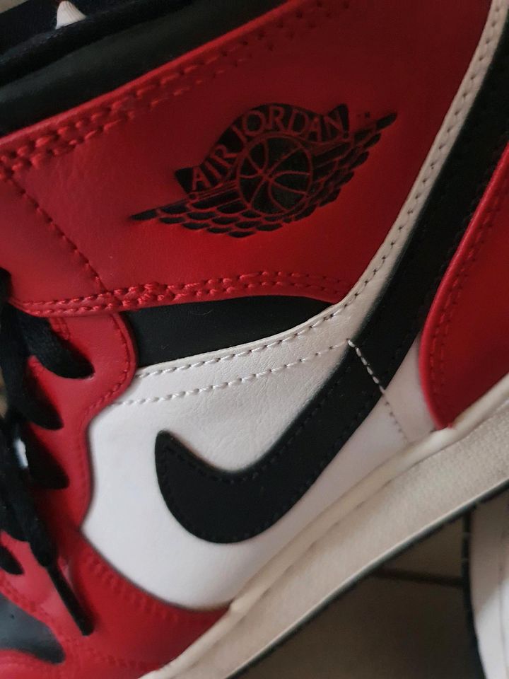 Nike Air Jordan 1 neuwertig 38 rot weiß schwarz in Itzehoe