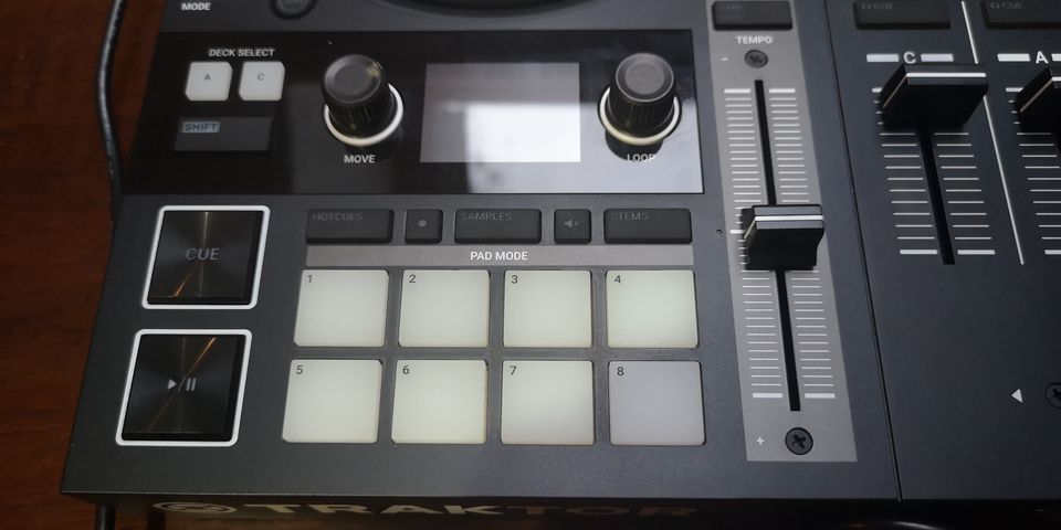 Traktor S4 MK3,neu,unbenutzt,Traktor 3 Pro, DJ Controller,Konsole in Essen