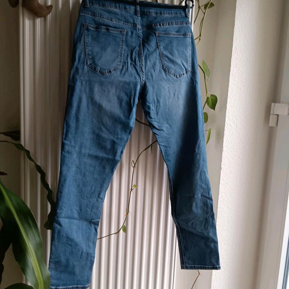 Damenjeans NEU Gr.40 Elasthan in Essen