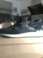 Sneakers  mit Goldverzierung Bayern - Teublitz Vorschau