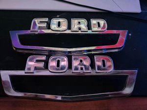 Ford Emblem Schwarz F150, Kühlergrill, Heckklappe in Niedersachsen -  Isernhagen, Ersatz- & Reparaturteile