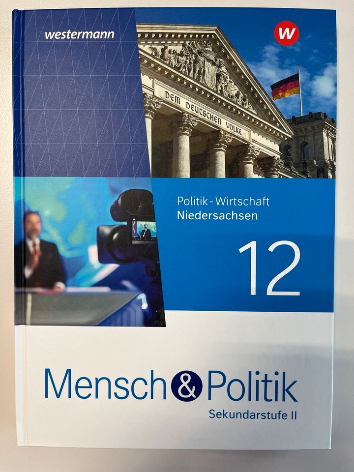 Westermann Mensch&Politik Sekundarstufe II Politik-Wirtschaft 12 in Hildesheim