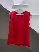 Hübsche rote Bluse mit Rüschen, elegant und schick Düsseldorf - Flingern Nord Vorschau