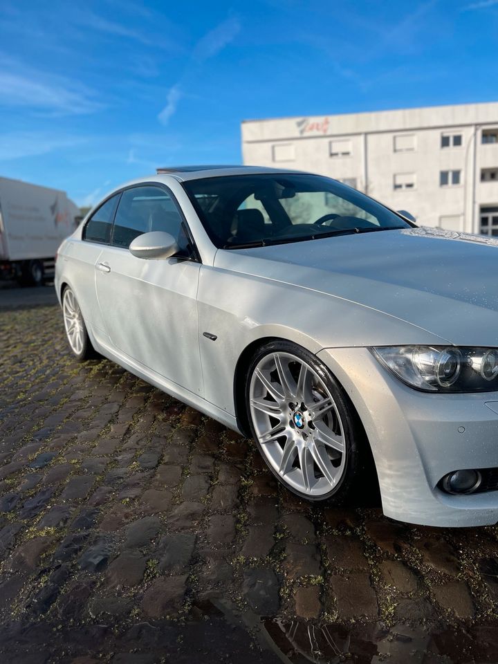 BMW 335i N54 E92 Aut. M-Sport+Individual+600ps+Vollaustattung in Ensdorf