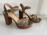 Ralph Lauren Wedges Sandalen Wildleder Khaki 38 Hessen - Hanau Vorschau