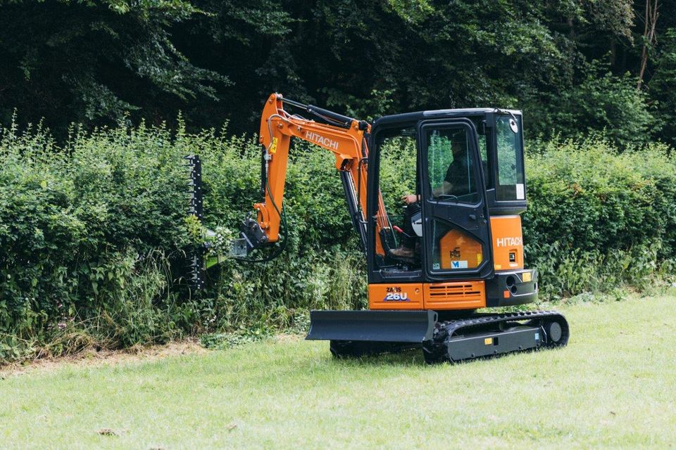 GREENTEC HL152 Heckenschere /Astschere für Bagger /Radlader in Untermünkheim