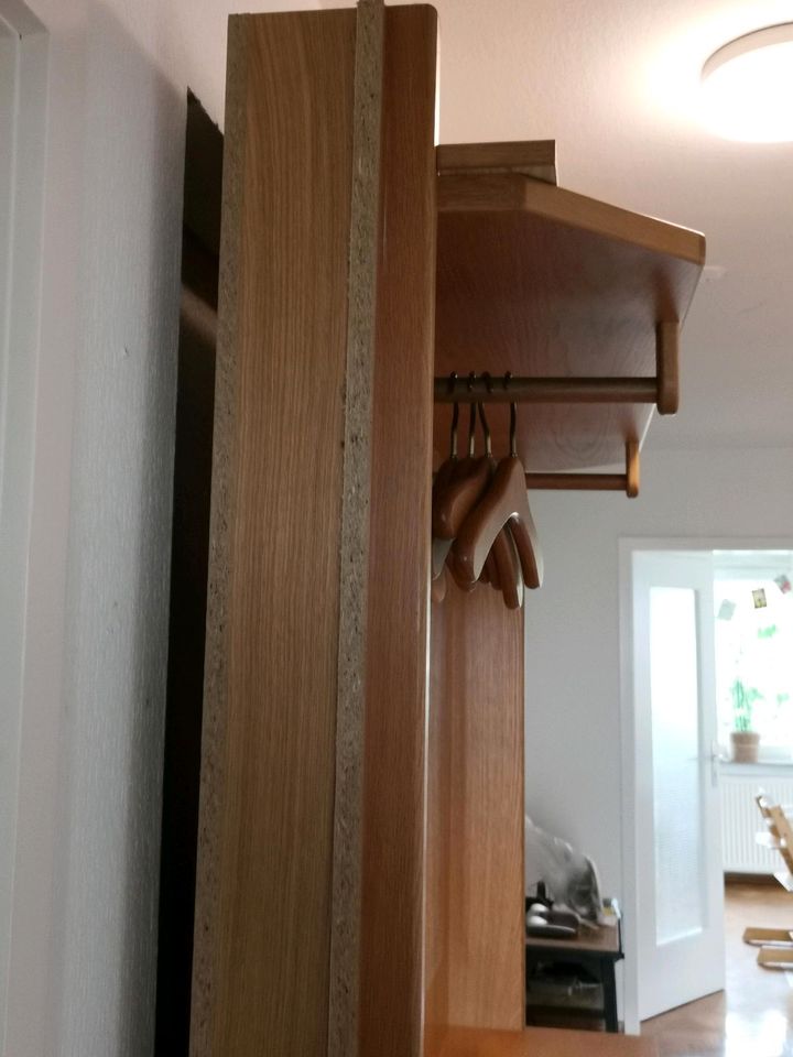 Garderobe mit Spiegel, Jackenständer, Schuhschrank Wandschrank in Reutlingen