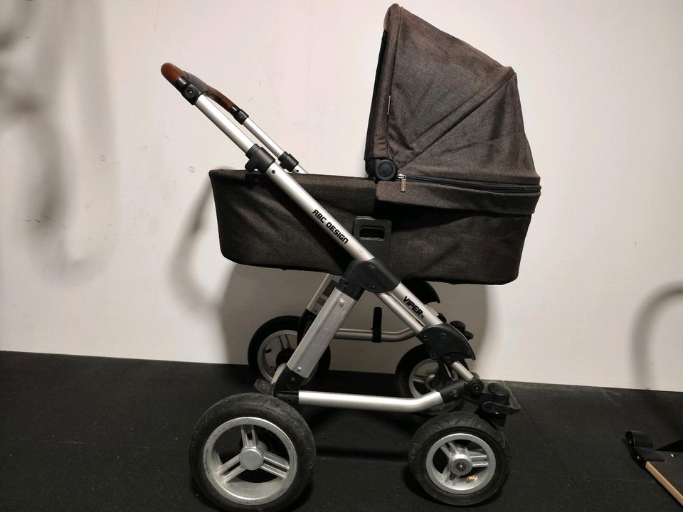 ABC Design Viper 4  Kinderwagen Kombikinderwagen Piano schwarz in Lauf a.d. Pegnitz